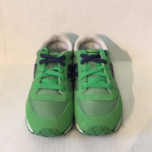 green girls tennis shoes